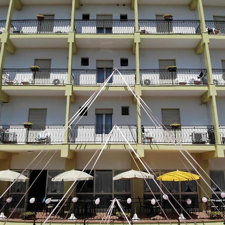 Hotel Ines Cesenatico Zewnętrze zdjęcie
