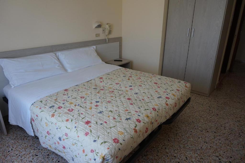 Hotel Ines Cesenatico Zewnętrze zdjęcie