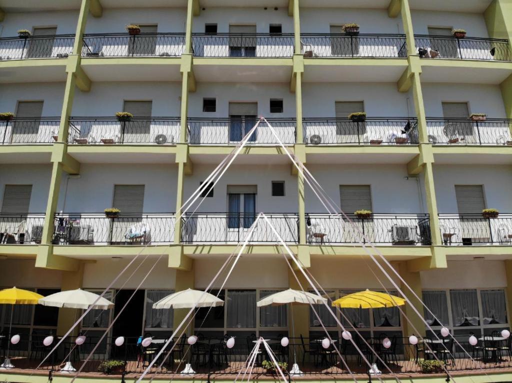 Hotel Ines Cesenatico Zewnętrze zdjęcie