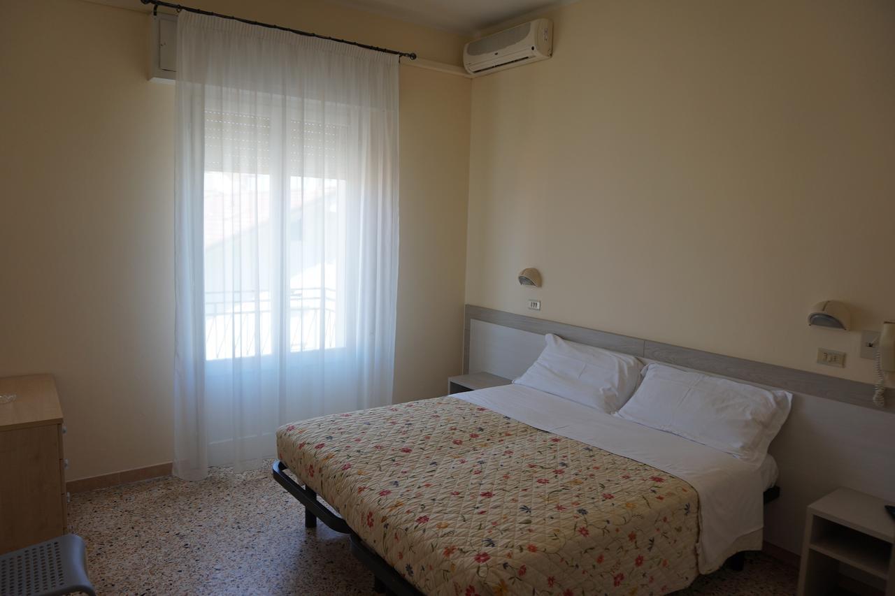 Hotel Ines Cesenatico Zewnętrze zdjęcie